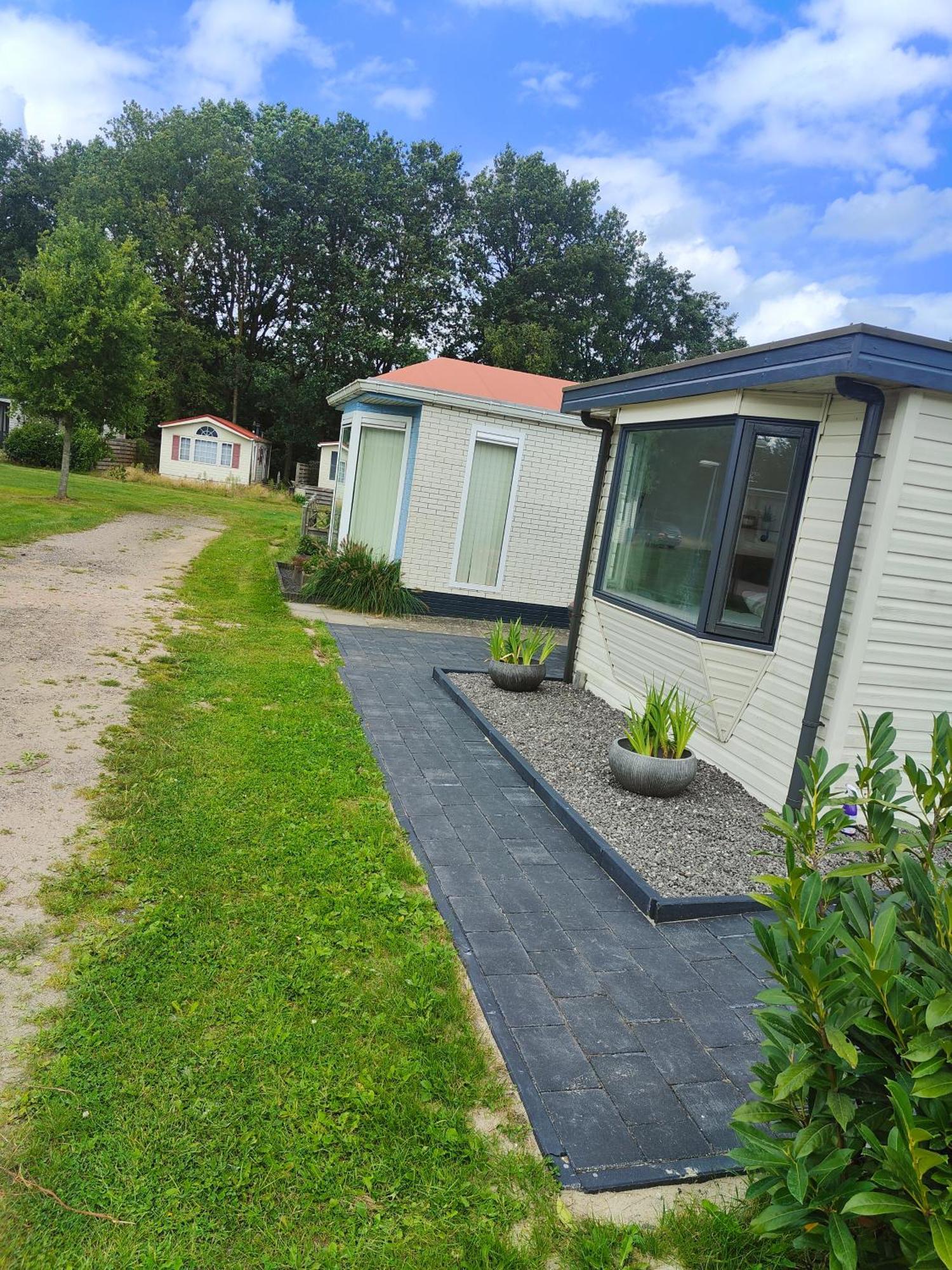 Chalet Midden In De Natuur! Anloo Esterno foto